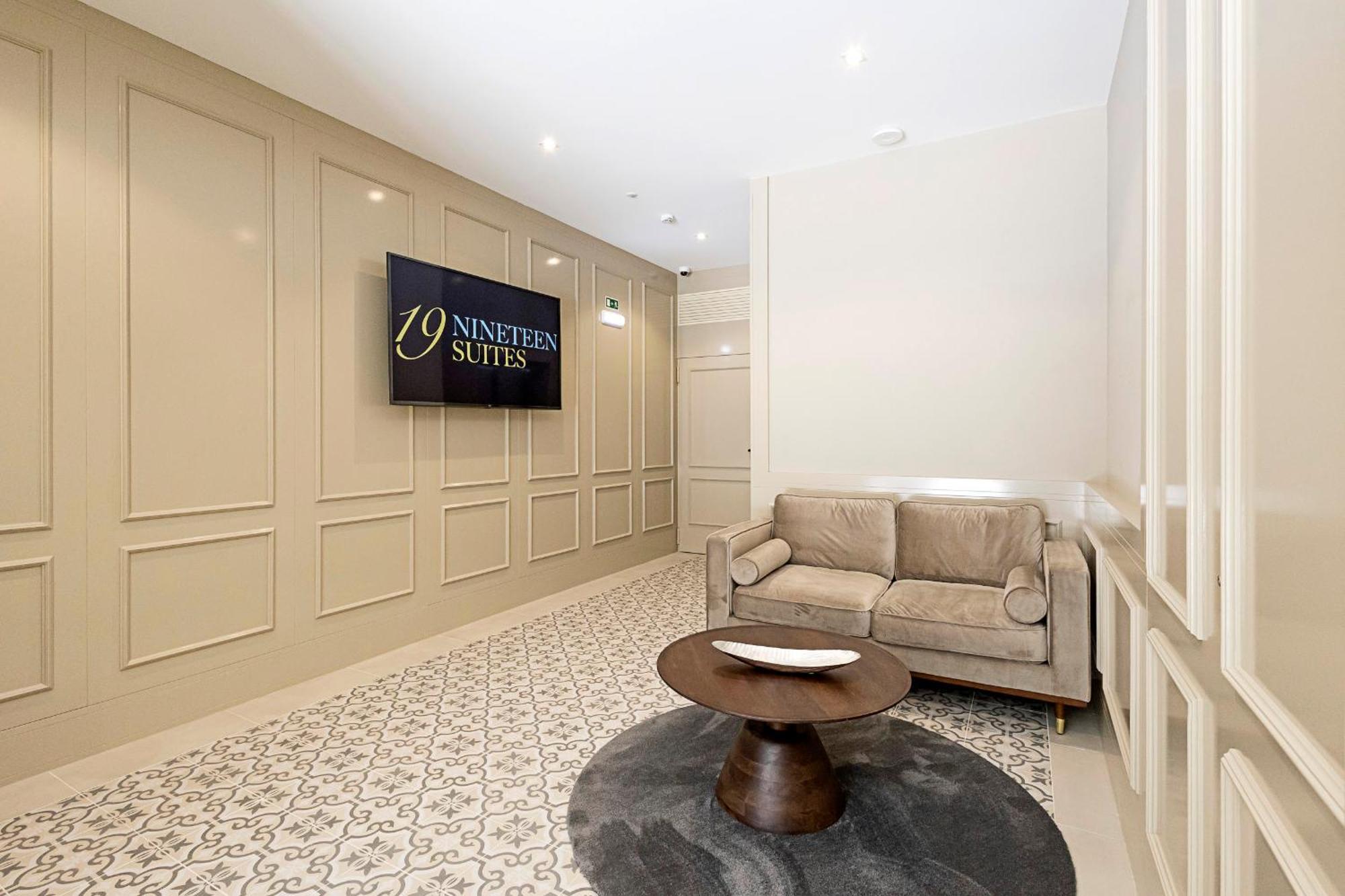 19 Nineteen Suites - Espinho Espinho  Extérieur photo